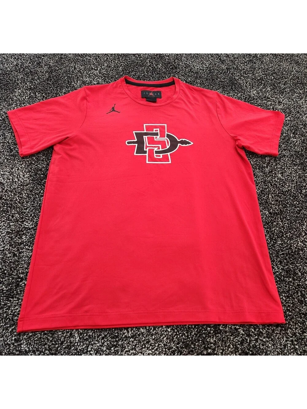 San Diego State Aztecs NCAA Jordan Red Poly Jersey T-Shirt Men's LARGE Pre-owned